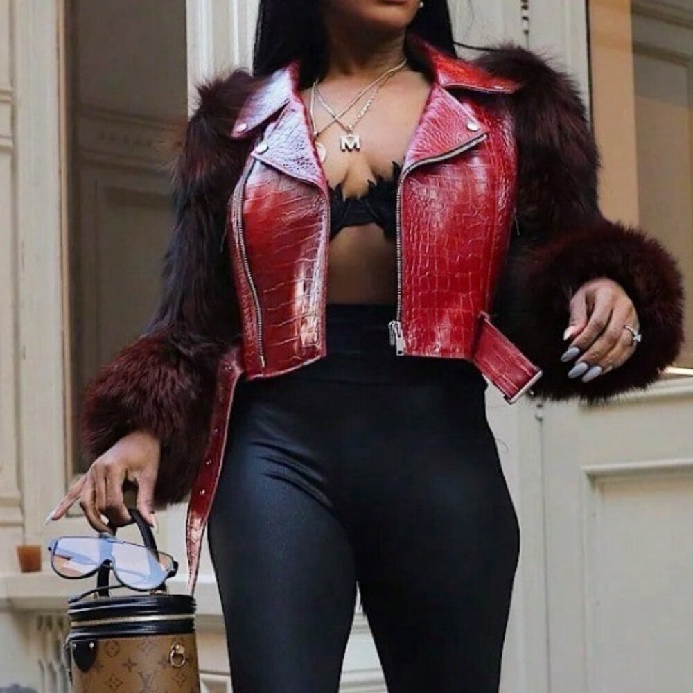 Red Casual Women's Faux Fur Crocodile Print Jacket - Picture 3 of 8